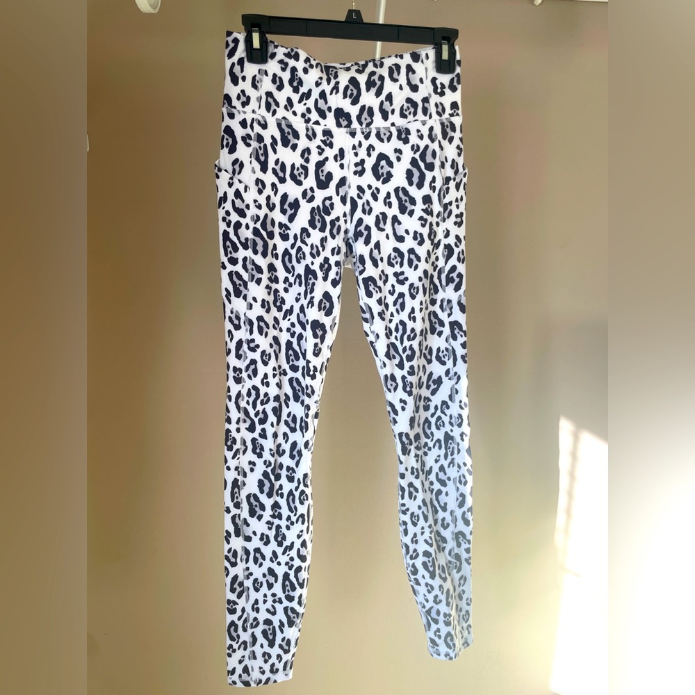 Women’s Fabletics Leggings (M-Tall)